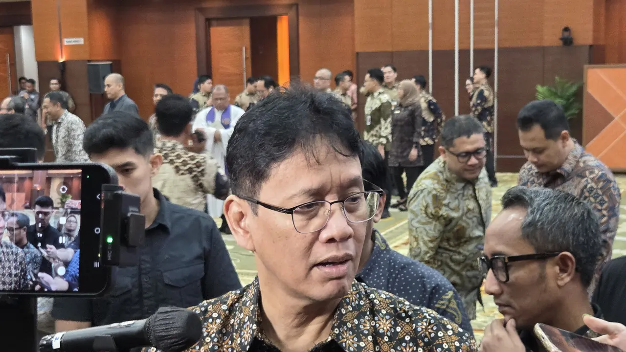 Minyak Dunia Tembus US$ 100, Purbaya Pastikan Harga BBM Subsidi Tak Naik image 0