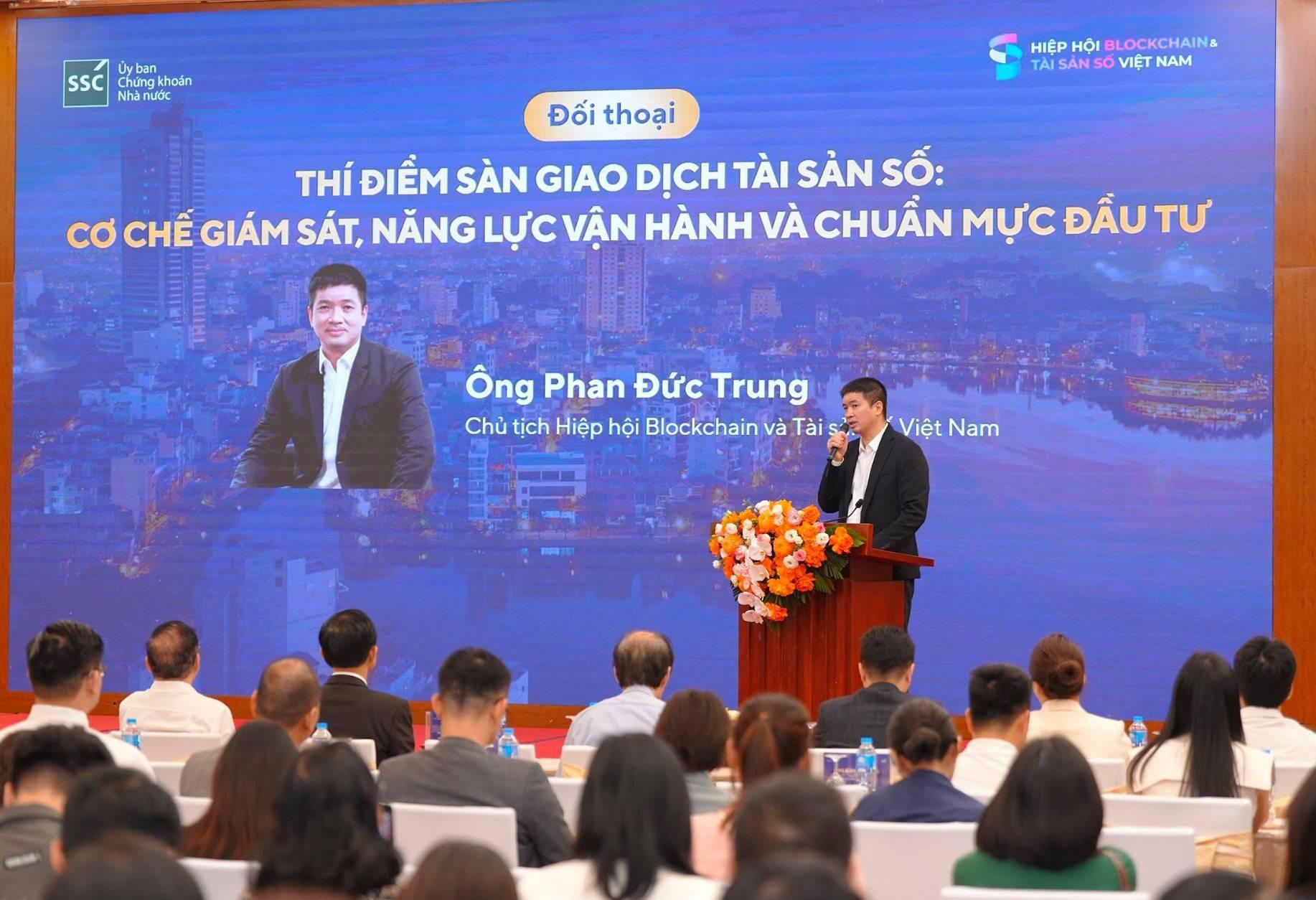 Làm sao kéo dòng tiền rời sàn quốc tế về Việt Nam?