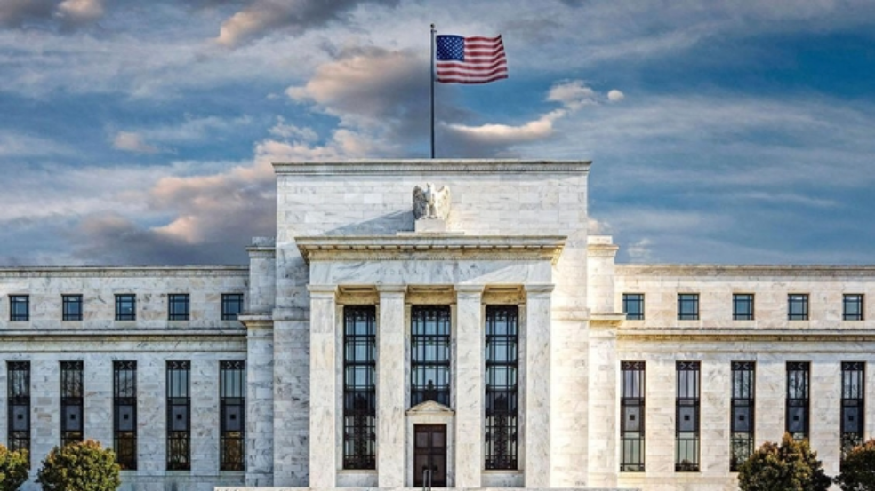 特朗普与鲍威尔的终极对决：美联储独立性能否守住？