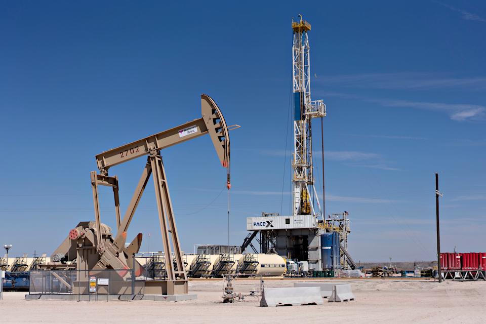 Oil traders secure $7 billion in financing to navigate conflict-driven volatility