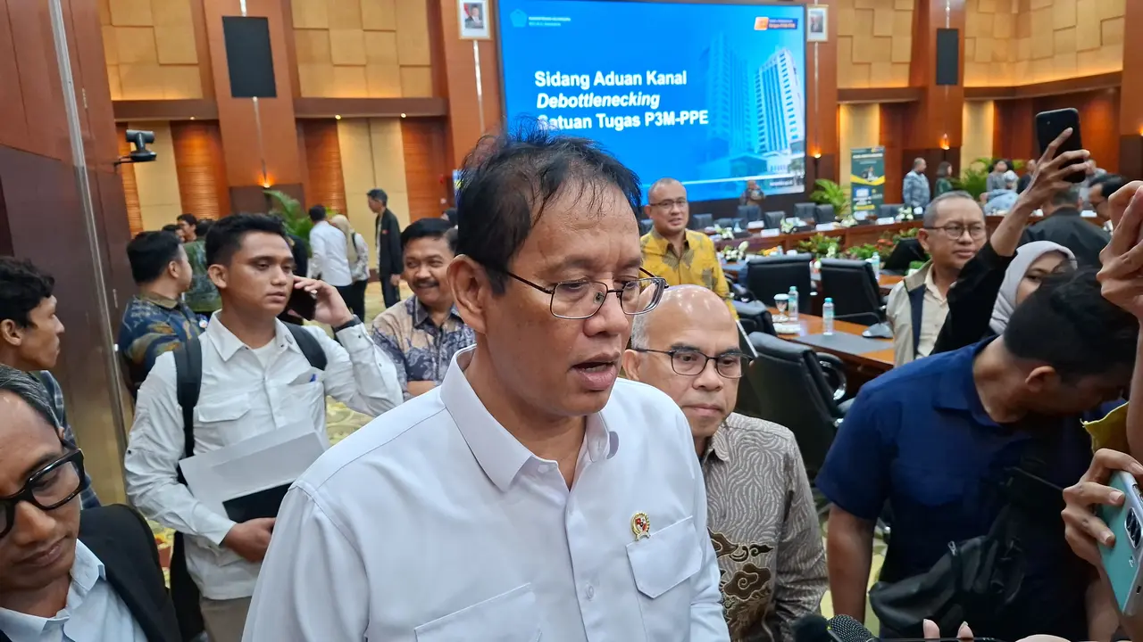 Purbaya Optimistis Layer Cukai Baru Kurangi Peredaran Rokok Ilegal image 0