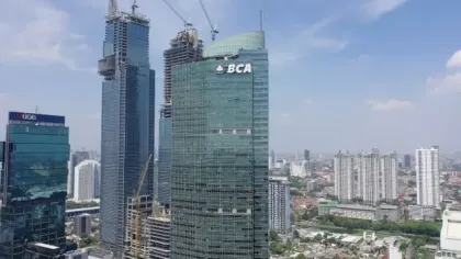 Minat Jalan-Jalan Tinggi, Transaksi Valas BCA Tumbuh Double Digit