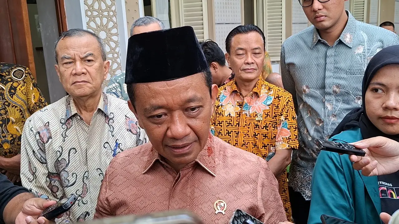 Bahlil Mau Bahas Rencana Pembatasan BBM Subsidi Pakai Desil image 0