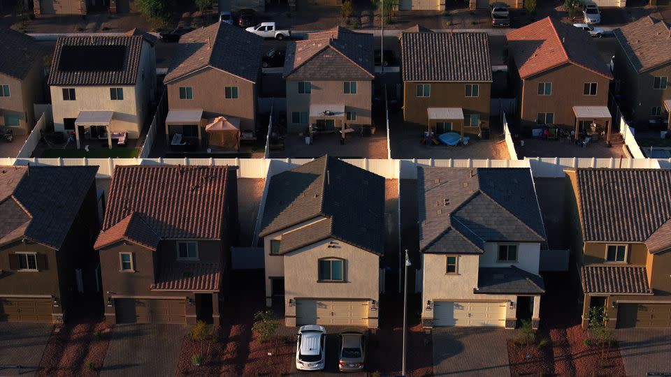 Mortgage interest rates dip under 6% for the first time in over three years