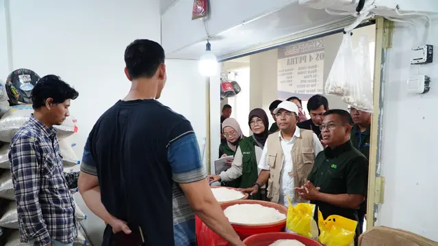 Wanti-Wanti Mentan Amran: Beras Tak Boleh Langka di Pasaran image 3
