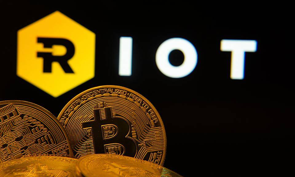 Riot Platforms bán ra 290 triệu USD Bitcoin, làn sóng xả kho lan rộng ngành mining