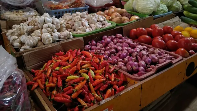 Pedagang Akui Harga Ayam Masih Tinggi di Rp 44 Ribu per Kilogram image 1