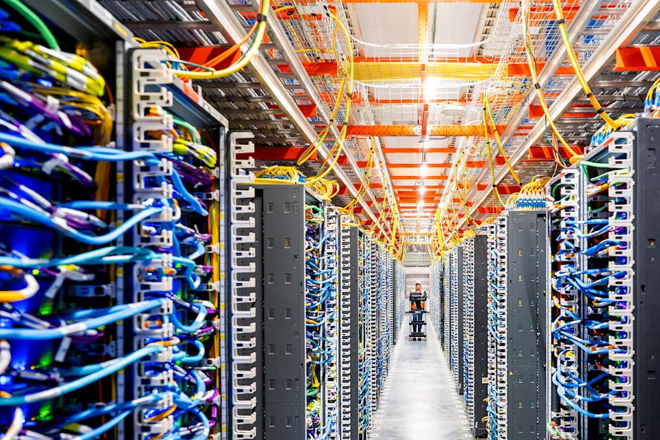 Big Tech projected to invest $650 billion in 2026 amid surging AI spending