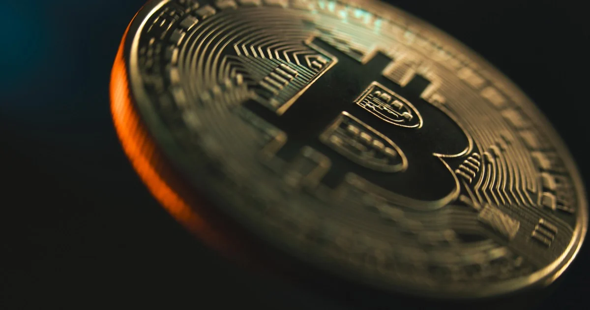 ビットコイン流出6.58万BTC、売り枯れ指標は接近＝グラスノード  image 0