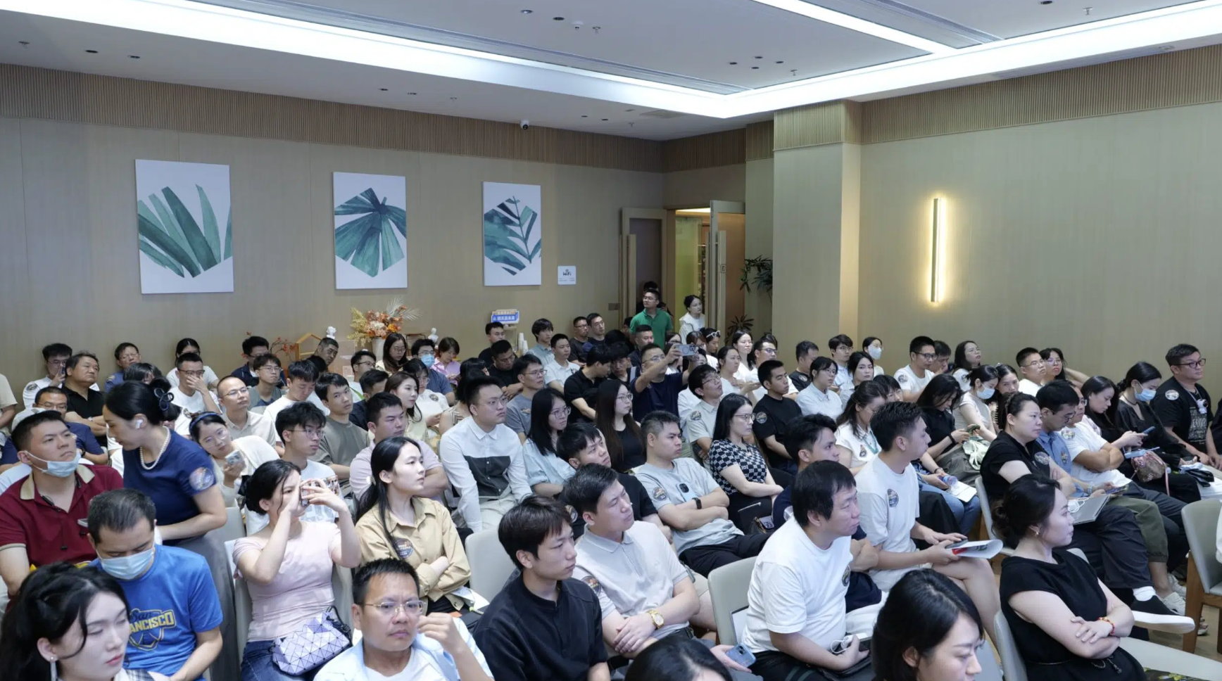 跨界链接，解锁 AI 产业新机遇！2026 AI产业前沿行业生态对接专场于深圳圆满落幕 image 1