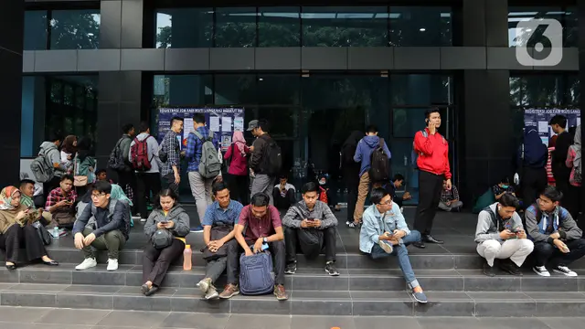 Di Tengah Isu PHK, Investasi Serap 1,45 Juta Tenaga Kerja Baru image 1