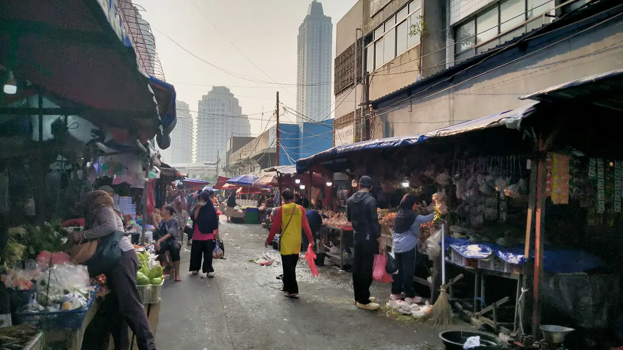 Harga Daging Sapi Diprediksi Makin Mahal, Ini Kata Penjual di Pasar Kebayoran Lama image 0