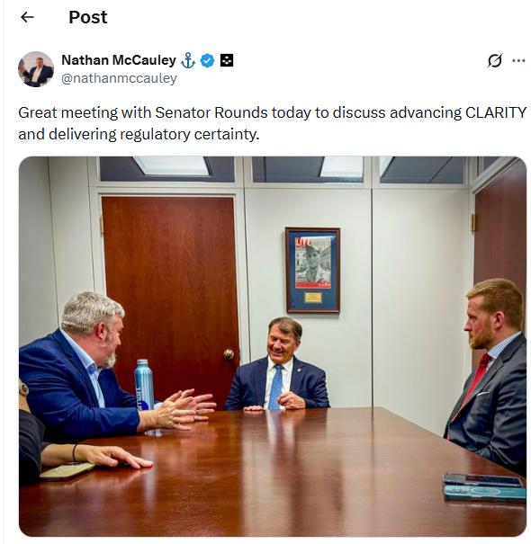 أخبار تشينلينك شركات العُملات الرقمية تُطلق لجنة العمل السياسي قبل الانتخابات الأمريكية image 1