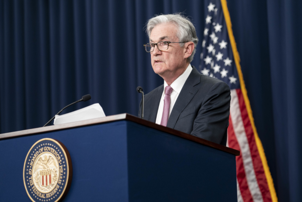 鲍威尔“赖着不走”?