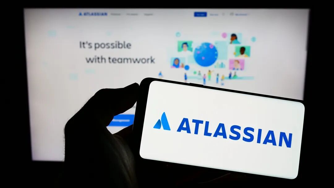 Atlassian盘后大涨32%!公司Q4业绩超预期!上调27财年业绩指引!盈利拐点确认!强劲财报彰显云计算与AI业务实力 !(深度) image 0