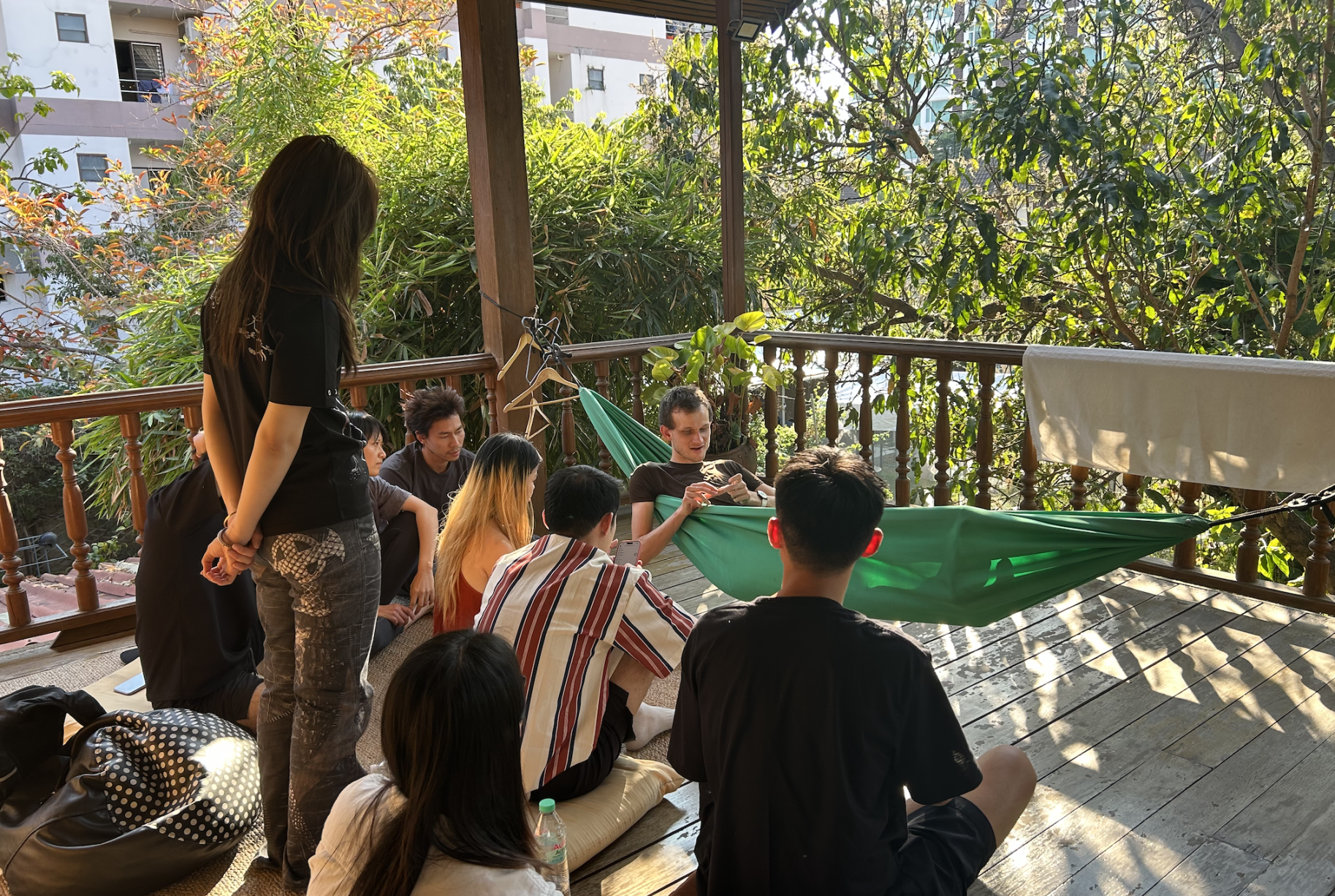 独家｜再访 Vitalik ：拒绝 Crypto 末日剧本，做对抗 AI 极权的最后防线