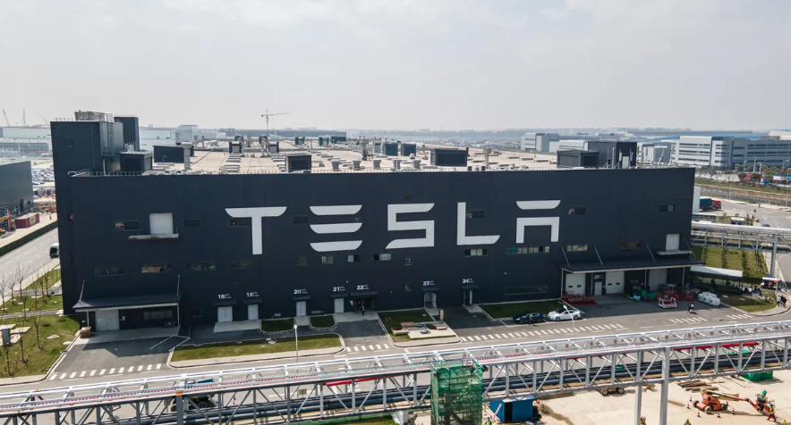 NVIDIA Hãy Cẩn Trọng Với Tesla image 1