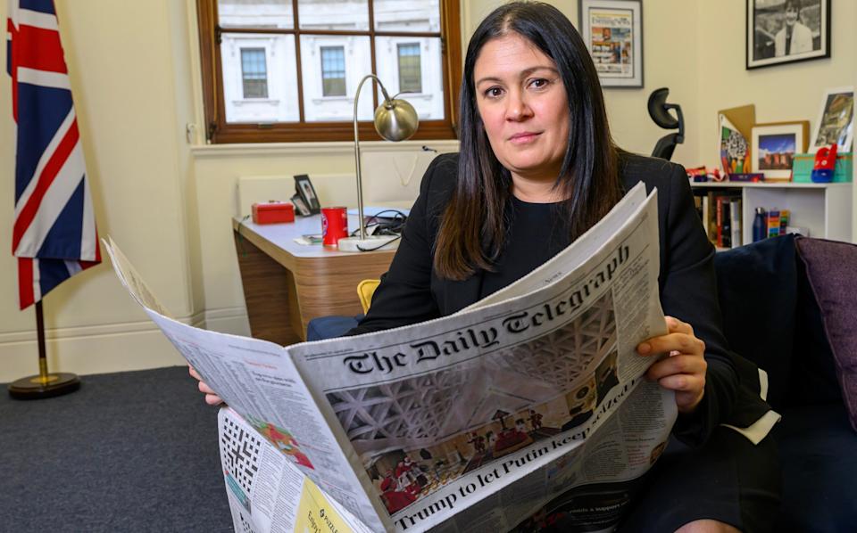 Lisa Nandy prépare le terrain pour la vente du Telegraph