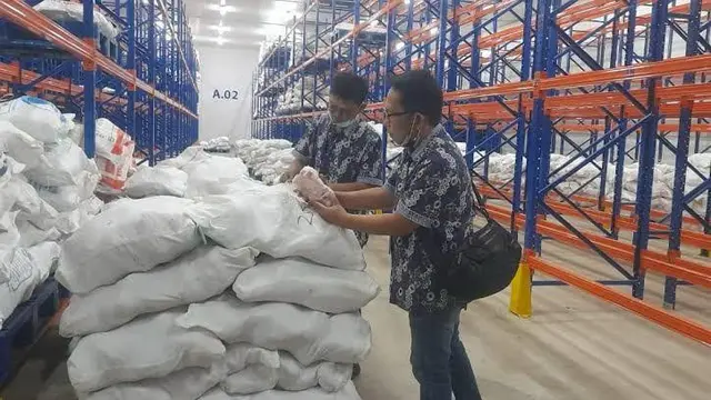 Ikan Kayu dan Ikan Asap Resmi Masuk Sistem Resi Gudang image 1