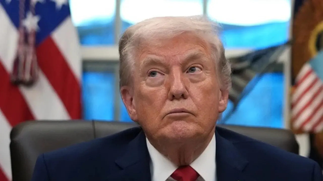 Donald Trump Tunda Pemberlakuan Tarif 50% terhadap Kanada image 0