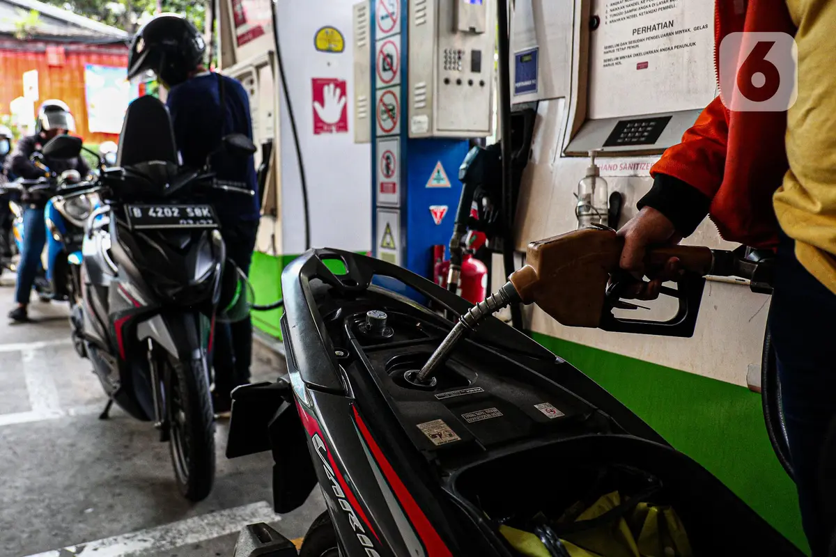 Bahlil Beri Sinyal Harga Pertamax Bakal Turun image 0