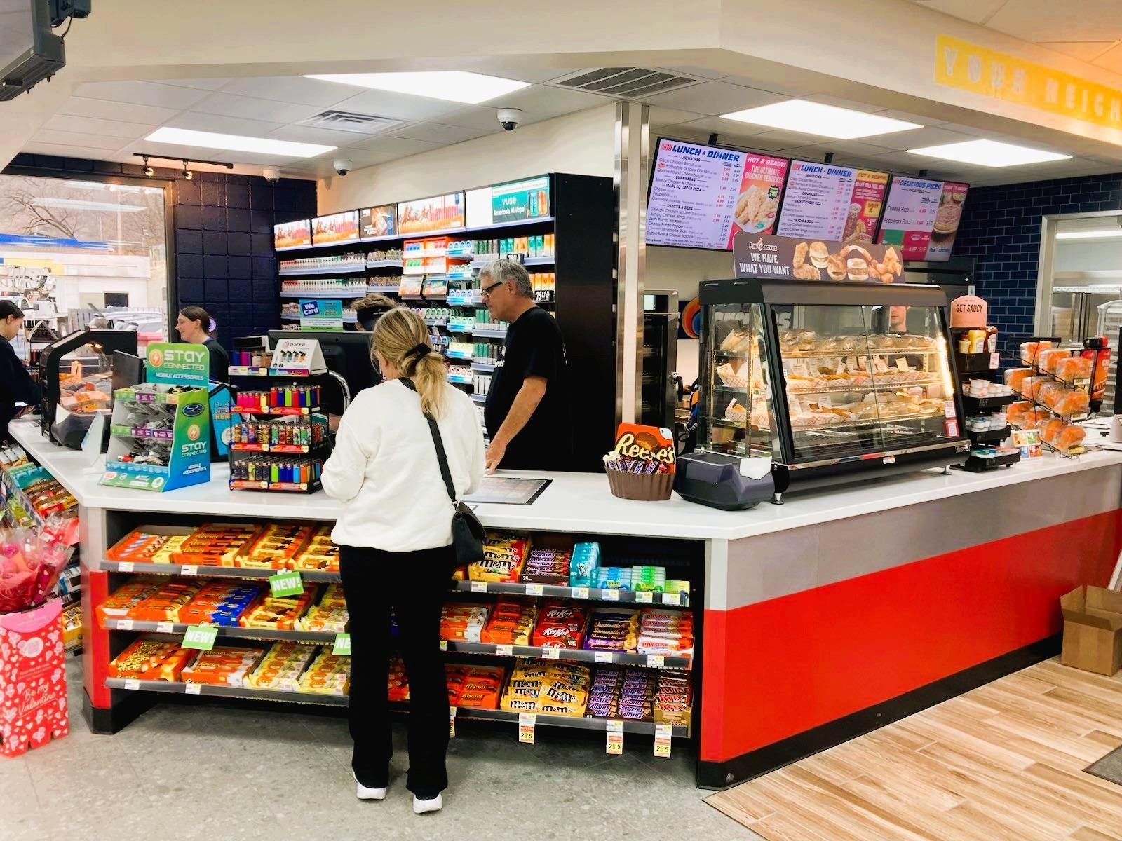 ARKO Corp. Opens Newly Remodeled Apple Market with fas craves Food Concept in Hazard, KY image 5