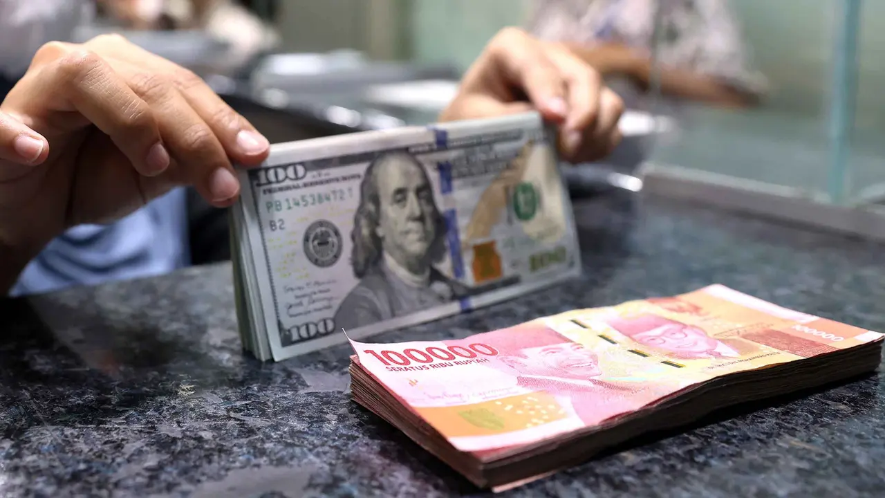 Rupiah Hari Ini Melemah Dipengaruhi Iran dan Selat Hormuz