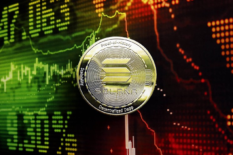 Is Solana (SOL) 'Hidden Gem?' Long/Short Ratio Signals Unusual Activity image 1