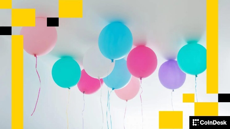 Bitcoin drops under $71,000, ETH, DOGE slide as war-week rally runs into resistance image 1