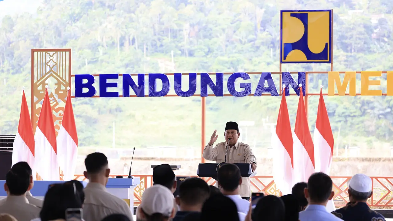 Prabowo Ungkap 3 BUMN Pertahanan Sempat Mau Dijual ke Asing image 1