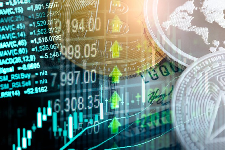Crypto Whales Are Rotating From Bitcoin to XRP and Solana: Wintermute Breaks Down Why image 1