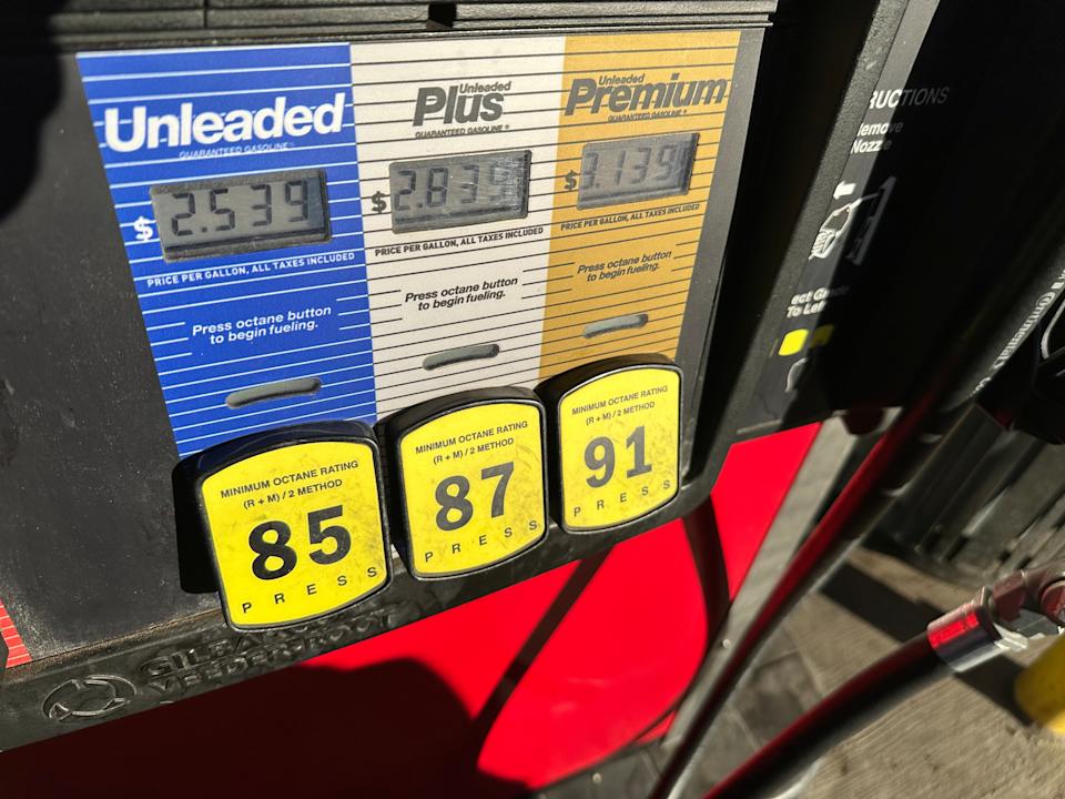 Gas prices remain under $3 for the twelfth consecutive week as a result of an oversupply of crude oil