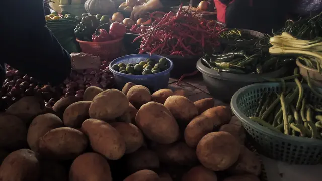 Harga Pangan Hari Ini: Cabai Rawit Merah Rp 50 Ribu, Petai Rp 100 Ribu per Kg image 1
