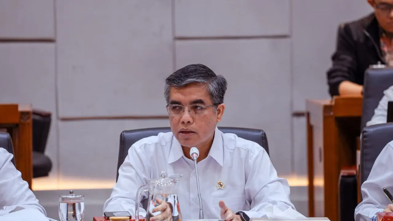 Top 3: Menaker Buka Suara soal Tuntutan UMP 2027 Naik 9,5% image 0