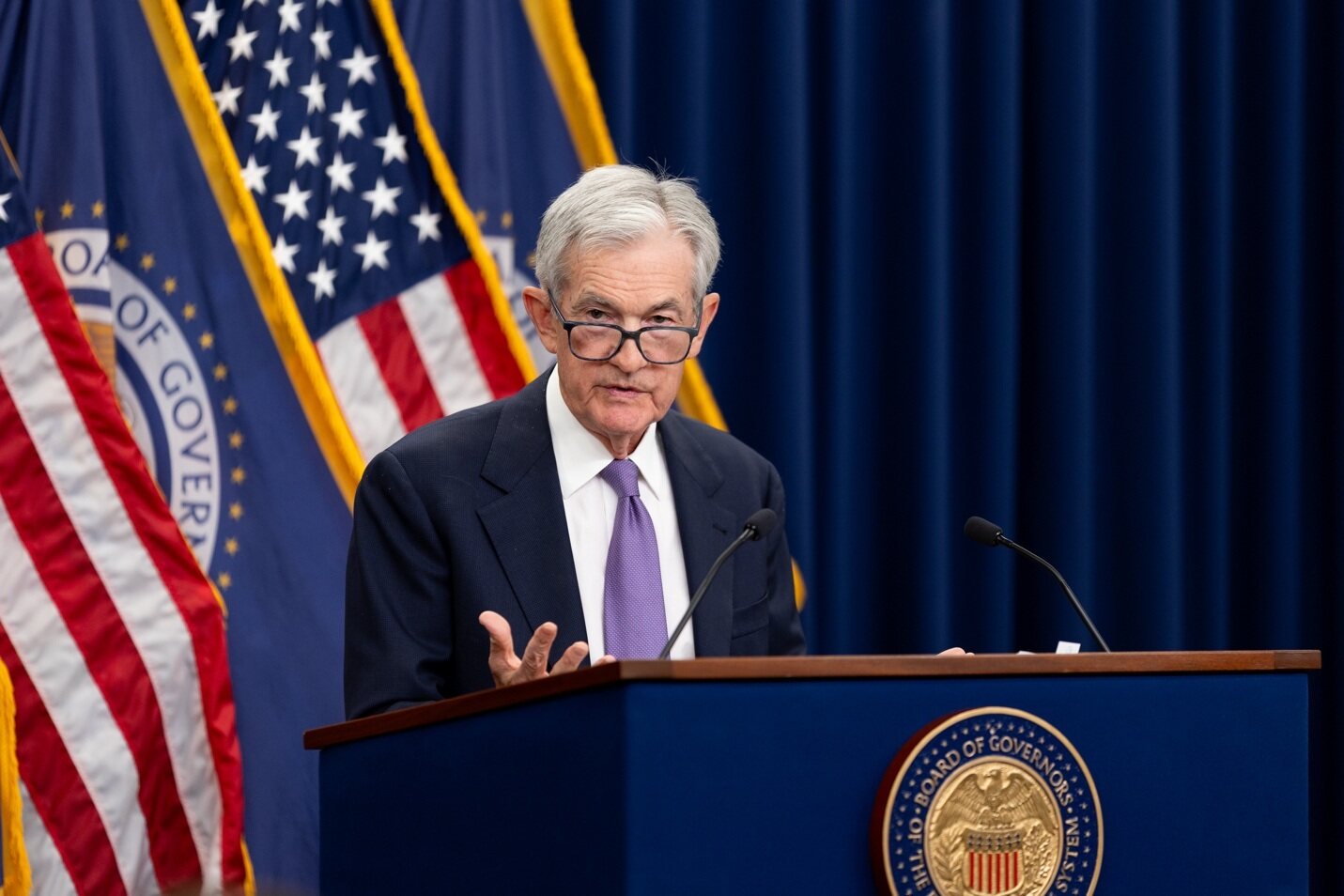 Rapporto macro sul mercato delle criptovalute: nuova valutazione della liquidità sotto l’effetto combinato del taglio dei tassi della Federal Reserve, dell’aumento dei tassi della Banca del Giappone e delle vacanze di Natale image 0