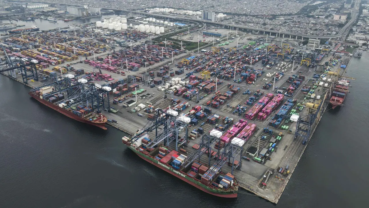 Neraca Perdagangan Juli 2026 Surplus, Ekspor Tumbuh 6,05 Persen