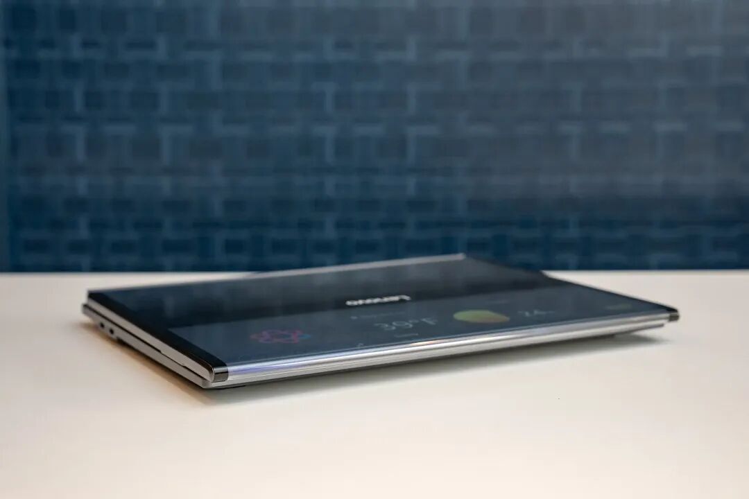 Lenovo held a tech gala at the Sphere, showcasing both foldable phones and foldable computers | CES image 16