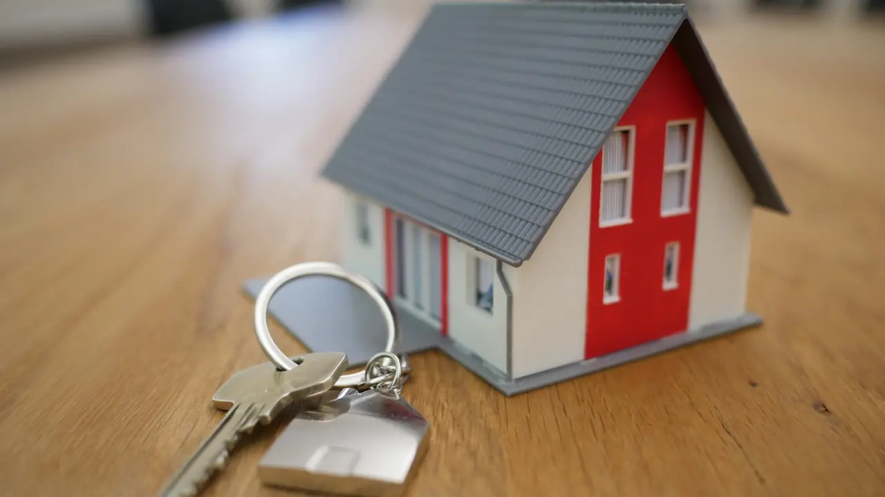 Taipan Properti Pindah ke Monako demi Hindari Pajak Baru Inggris image 0