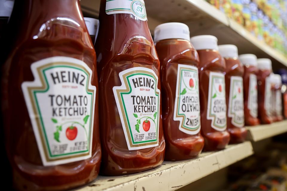 Berkshire Won’t Change Kraft Heinz Investment After Abandoning Split