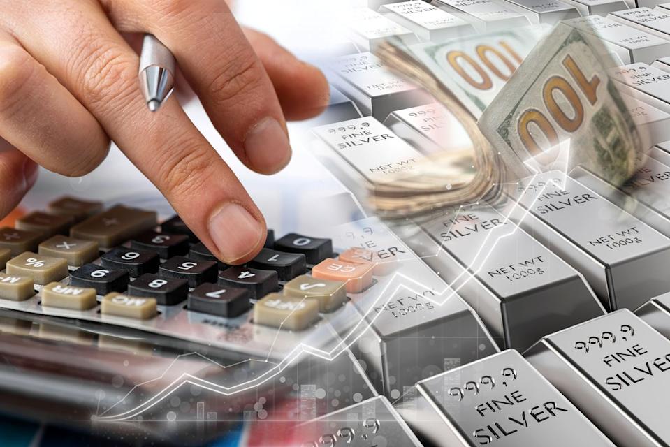 Down Over 40% From Its Peak, Is This the Right Moment to Invest in the iShares Silver Trust?