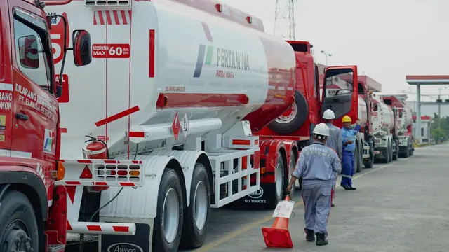 Antrean BBM di Makassar Mengular, BPH Migas Pastikan Stok Pertalite Aman