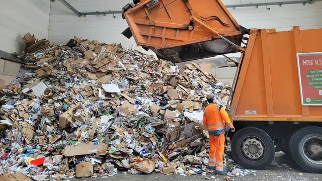 Investor Asing Serbu Proyek Sampah Jadi Listrik image 1